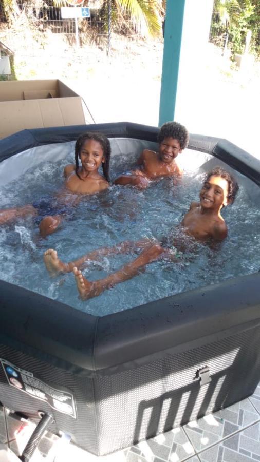 La Kay'Loulou Avec Spa Et Piscine Saint-Pierre Exteriér fotografie